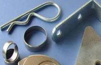 汽車零部件加工選擇五軸加工還是四軸加工？