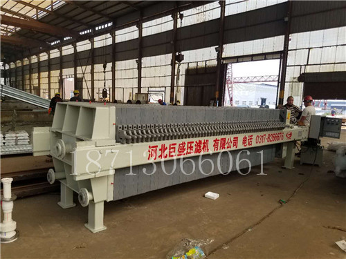 如何選擇廂式壓濾機(jī)來處理污水